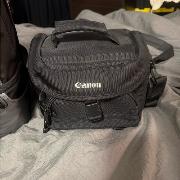 SOLD. Canon Rebel T3 - Picture 8 of 13